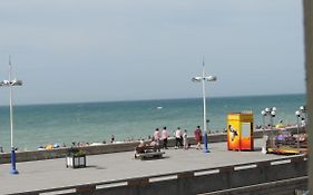 FRONT DE MER ET FALAISE 317 1er Étage Lit fait Wifi Parking